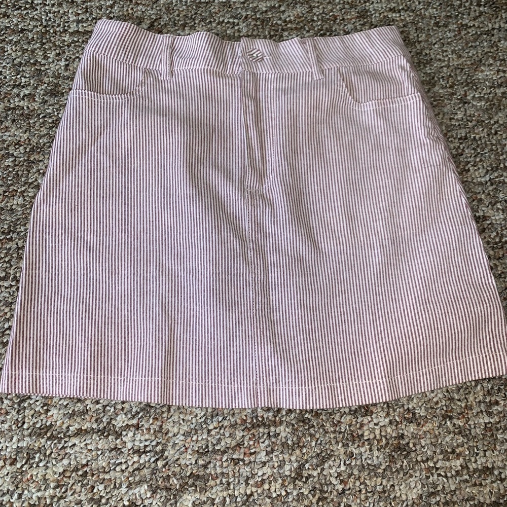 Forever 21 maroon and white skirt size M